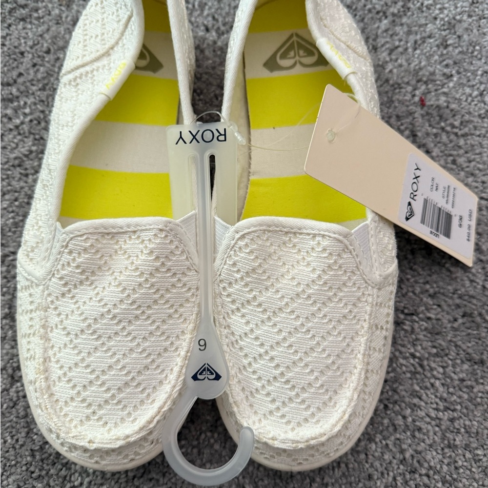 Roxy Women's Cream Lace Slip-On Flats